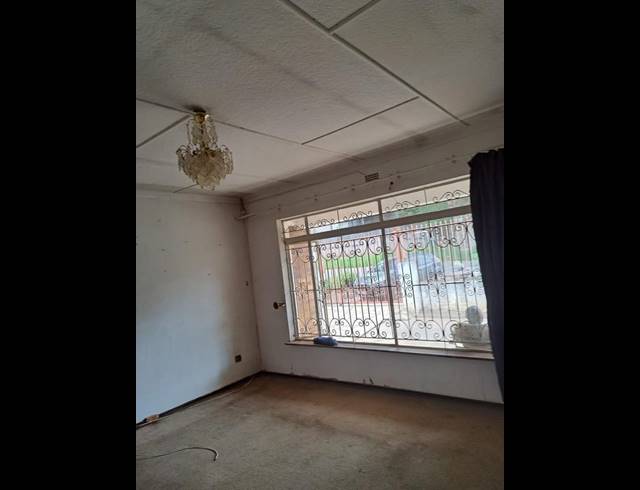 2 BEDROOM PROPERTY TO RENT IN BEZUIDENHOUT VALLEY